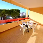 Bright And Spacious Vacation Near The Daire