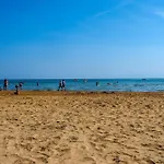 Bright And Spacious Vacation Near The Daire