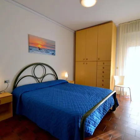 Bright And Spacious Vacation Near The