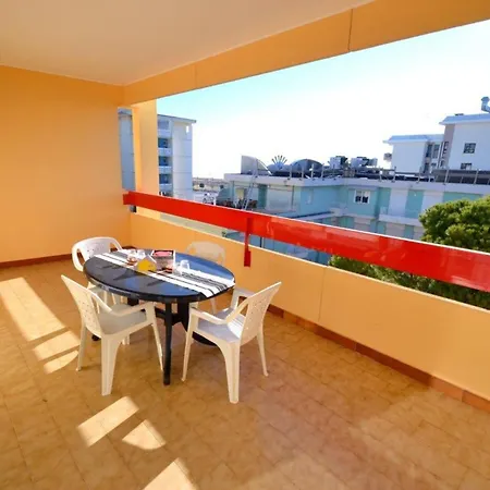 Bright And Spacious Vacation Near The Appartamento